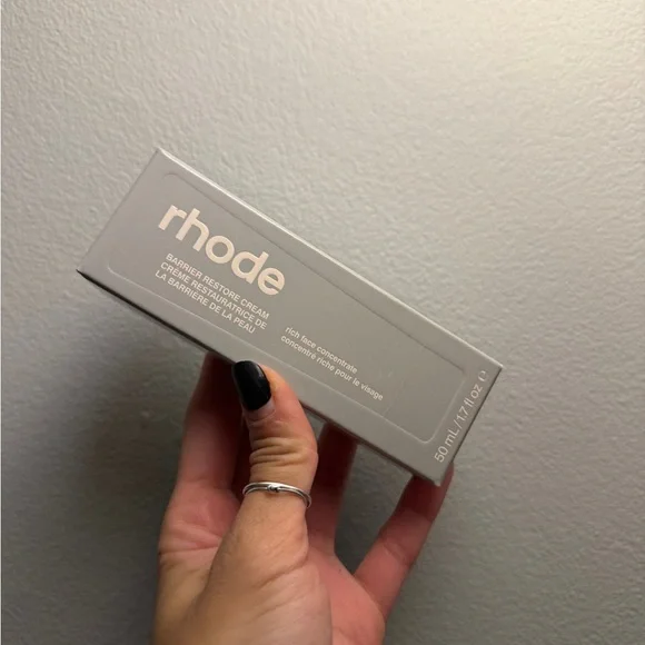 NIB NWT Rhode Barrier Restore Cream - Picture 2 of 4